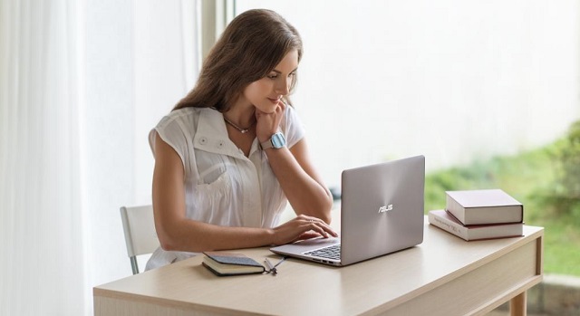 Notebook ASUS ZenBook UX310 - Lifestyle foto