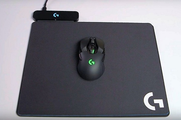 Spoločnosť Logitech predstavila nabíjaciu podložku Powerplay pre nabíjanie kompatibilných bezdrôtových myší.
