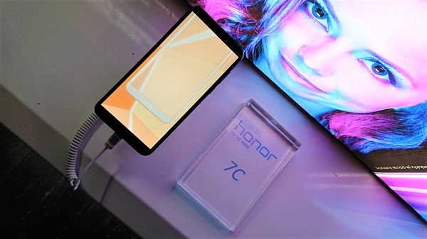 Smartf&oacute;n Honor 7C.