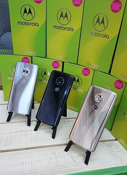 Smartfóny sa na slovenskom trhu začnú predávať už od budúceho týždňa.