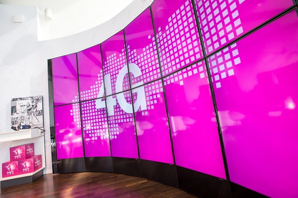 elektronický poradový lístok, nabíjacia stanica, online prostredie, predajňa, príslušenstvo, rezervácia, Slovak Telekom, Telekom, Wifi, technológie, novinky
