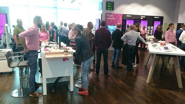 elektronický poradový lístok, nabíjacia stanica, online prostredie, predajňa, príslušenstvo, rezervácia, Slovak Telekom, Telekom, Wifi, technológie, novinky