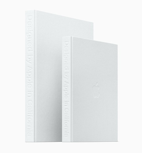 Spoločnosť Apple vydala knihu s názvom Designed by Apple in California, ktorá prostredníctvom fotografií predstavuje vývoj dizajnu produktov za 2 desaťročia