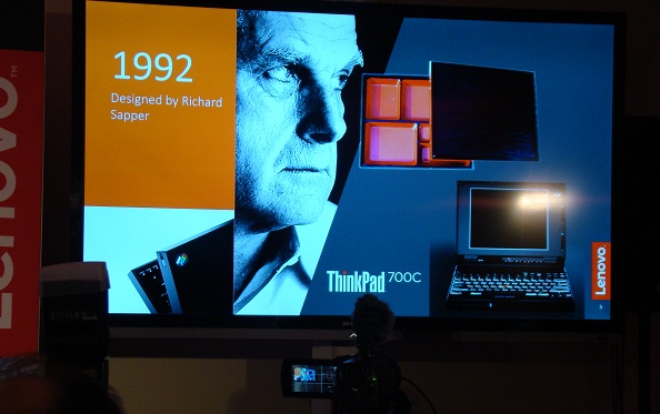 Prvý notebook ThinkPad 700C navrhol Richard Sapper.