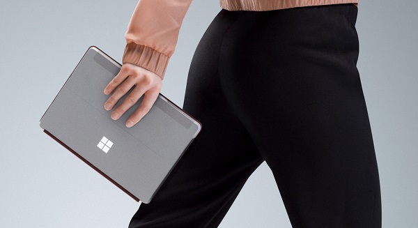 Spoločnosť Microsoft predstavila cenovo dostupný tablet Surface Go.