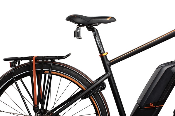 Koľajnicový držiak kamery GoPro na bicykel sa umiestni pod sedlovku