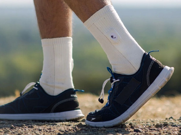 Ponožky Siren Diabetick Sock dokážu prostredníctvom miniatúrnych senzorov monitorvať teplotu nôh diabetikov.