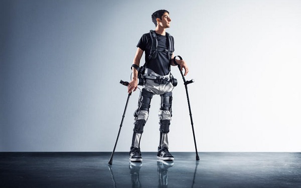 exoskeleton, telesne postihnutí, invalid, invalidný vozík, Phoenix, SuitX, chôdza, technológie, novinky, technologické novinky, inovácie, prvé dojmy, recenzie