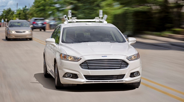 Skúšobné autonómne vozidlá nebudú musieť mať pedále ani volant, no musia dodržiavať stanovenú maximálnu rýchlosť (Foto: Ford)