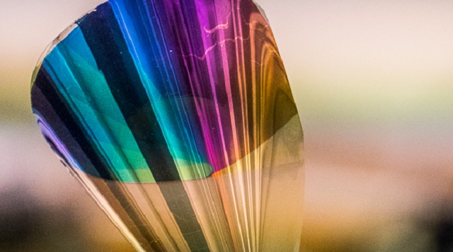 Vedci z Technickej univerzity Chalmers vyvinuli elektronický papier, ktorý je schopný zobrazovať farby v plnej farebnej škále RGB