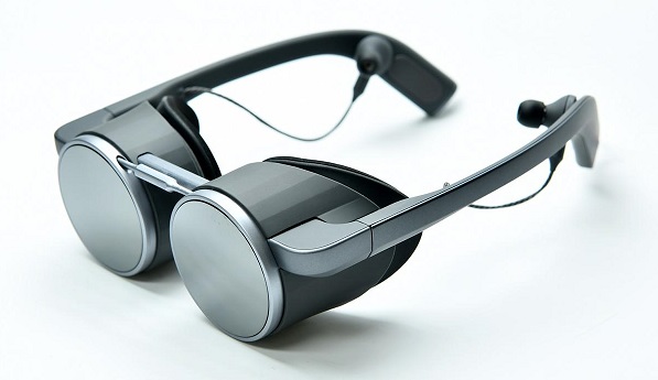 Prototyp vyvíjaných VR okuliarov od spoločnosti Panasonic