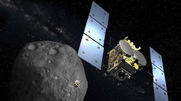 Hayabusa2 je prvou vesmírnou sondou, ktorá úspešne bombardovala asteroid.