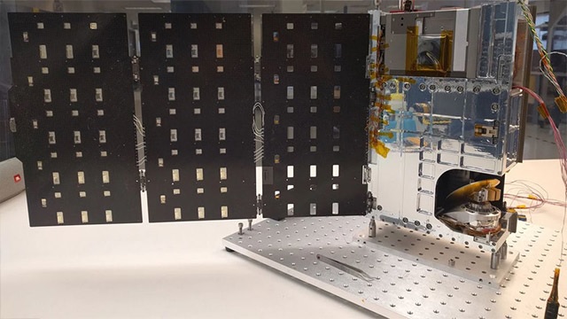Satelit RainCube z projektu CubeSat umožni sledovať vnútornú štruktúru búrok a spresniť tak predpoveď počasia.