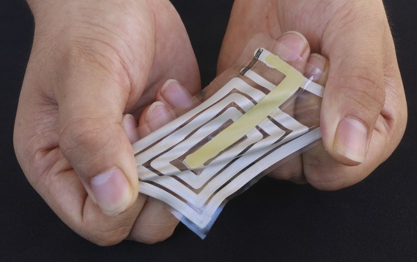 Vedci zo Standfordskej univerzity vytvorili naťahovací senzor BodyNet, ktorý dokáže merať rôzne vitálne signály tela cez kožu nositeľa.