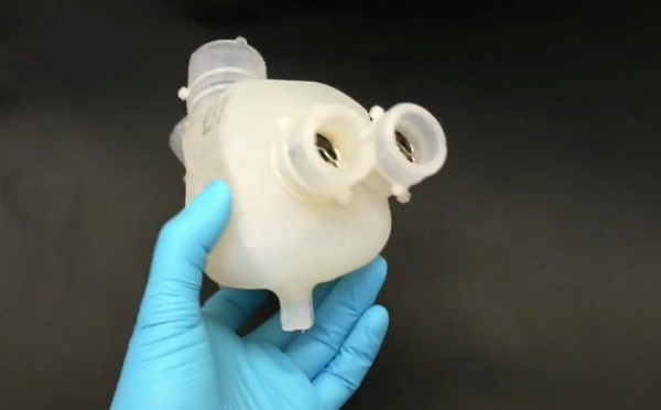 Výskumníci z ETH Zürich s pomocou technológie 3D tlače vytvorili umelé silikónové srdce, ktoré má podobné vlastnosti ako skutočné ľudské srdce.