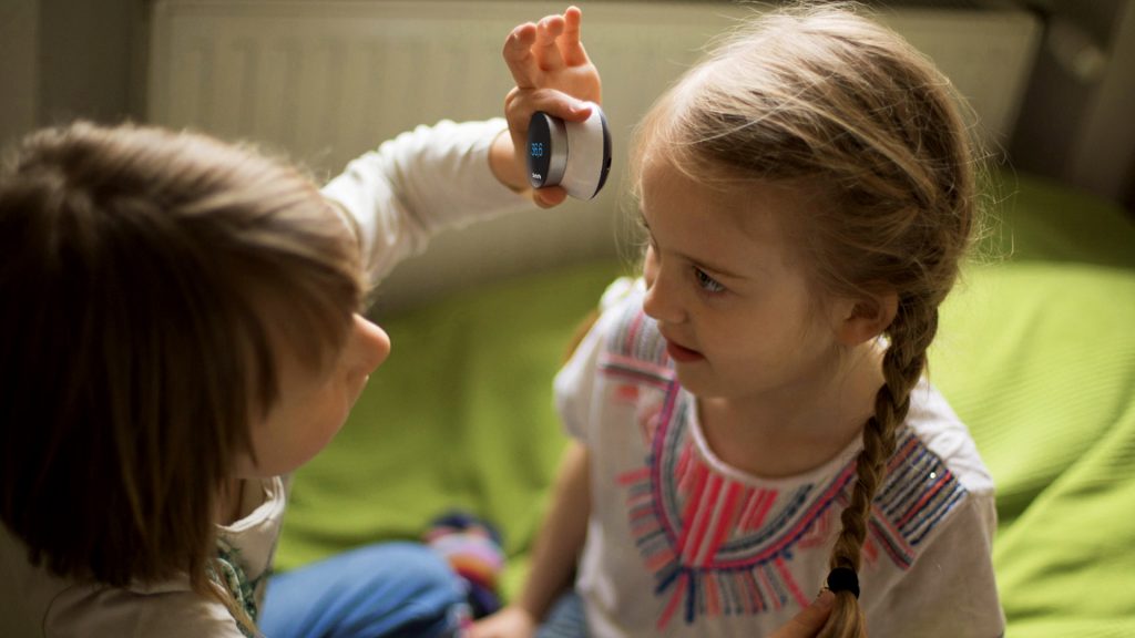 Bezdrôtový stetoskop StethoMe je navrhnutý pre domáce monitorovanie detskej astmy.